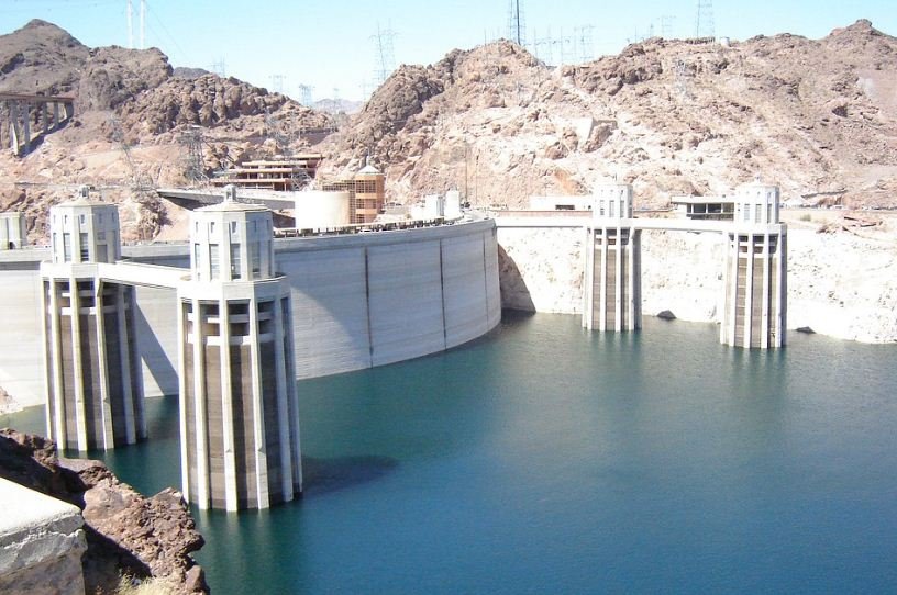 https://www.tricitylocalnews.com/wp-content/uploads/2022/07/Hoover-dam.jpg